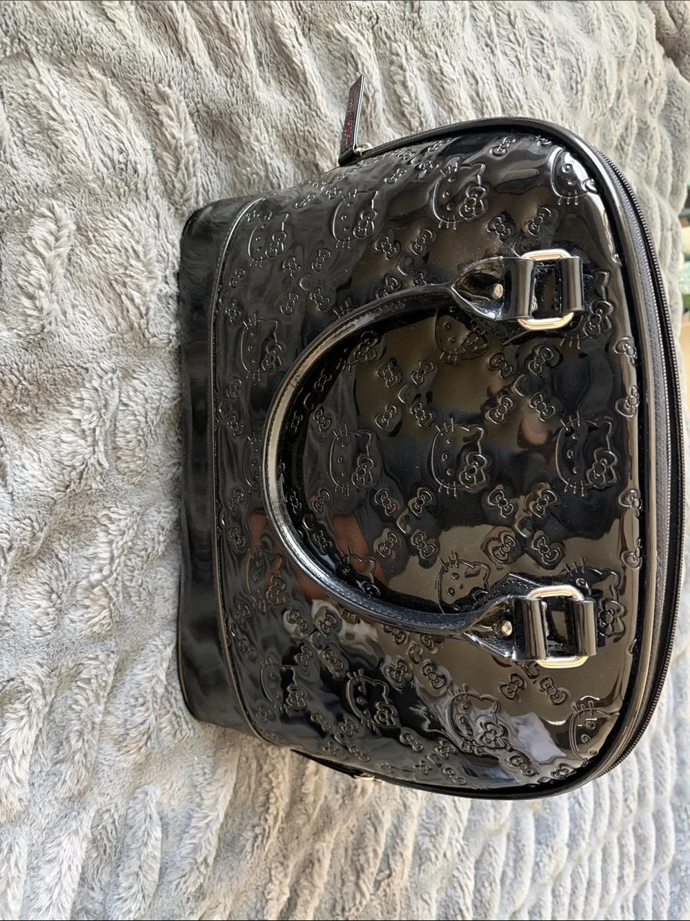 Hello Kitty shiny black
